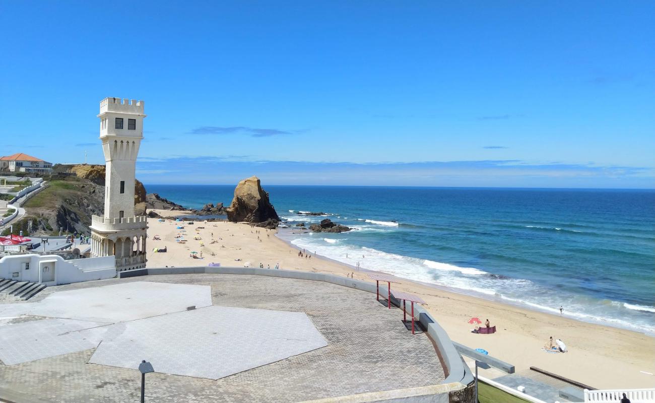 Foto de Praia de Santa Cruz con brillante arena fina superficie