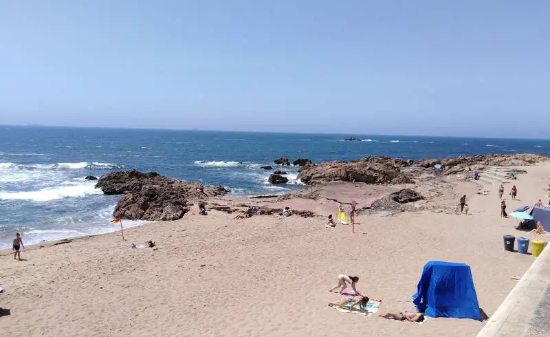 Foto de Praia do Carneiro con brillante arena fina superficie