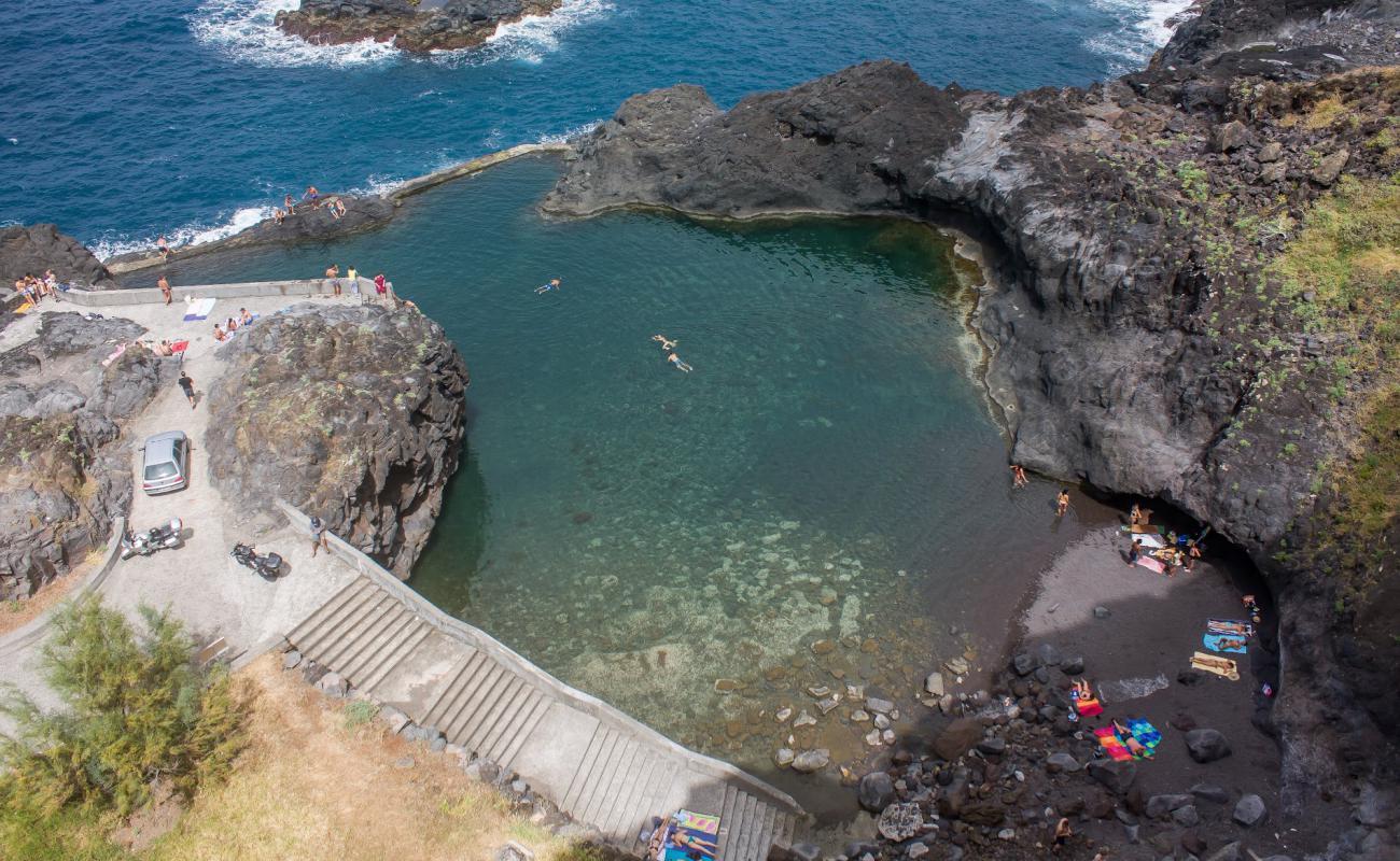 Foto de Poca do Mata Sete con arena/piedras marrón superficie