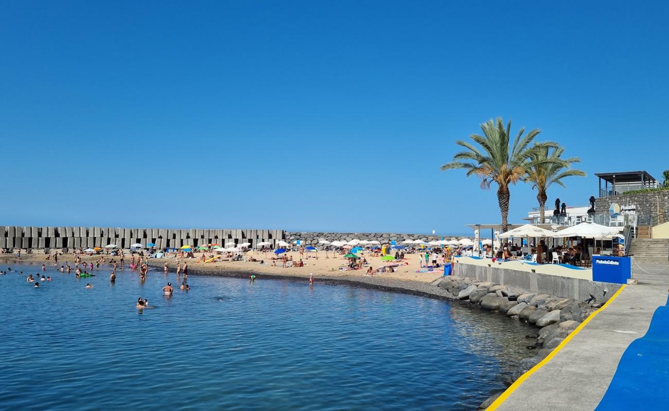 Foto de Playa de Calheta con arena brillante superficie