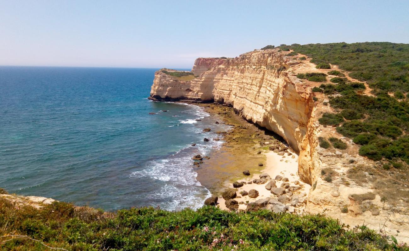 Foto de Praia do Vale da Lapa con arena brillante superficie