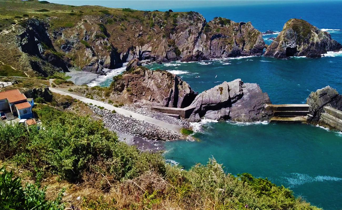 Foto de Praia da Azenha do Mar con guijarro gris superficie