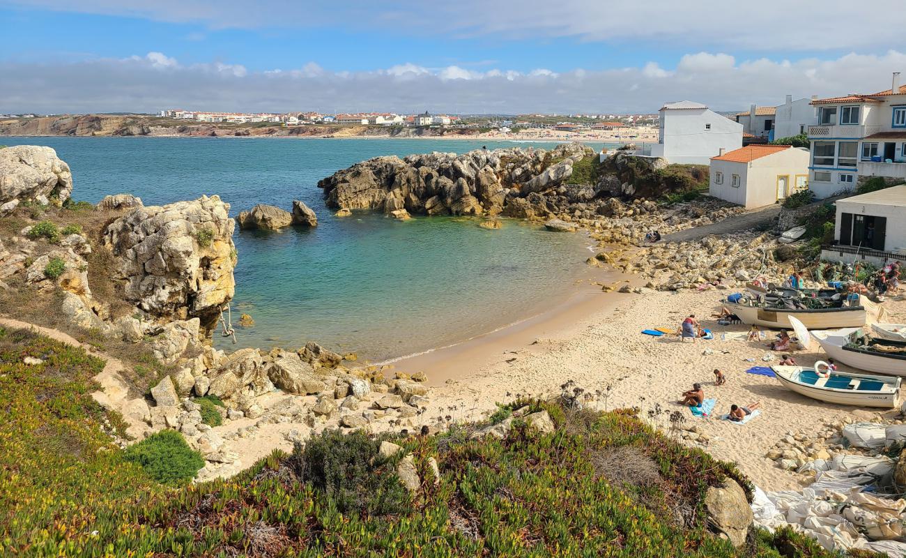 Foto de Praia dos Barcos con arena brillante superficie