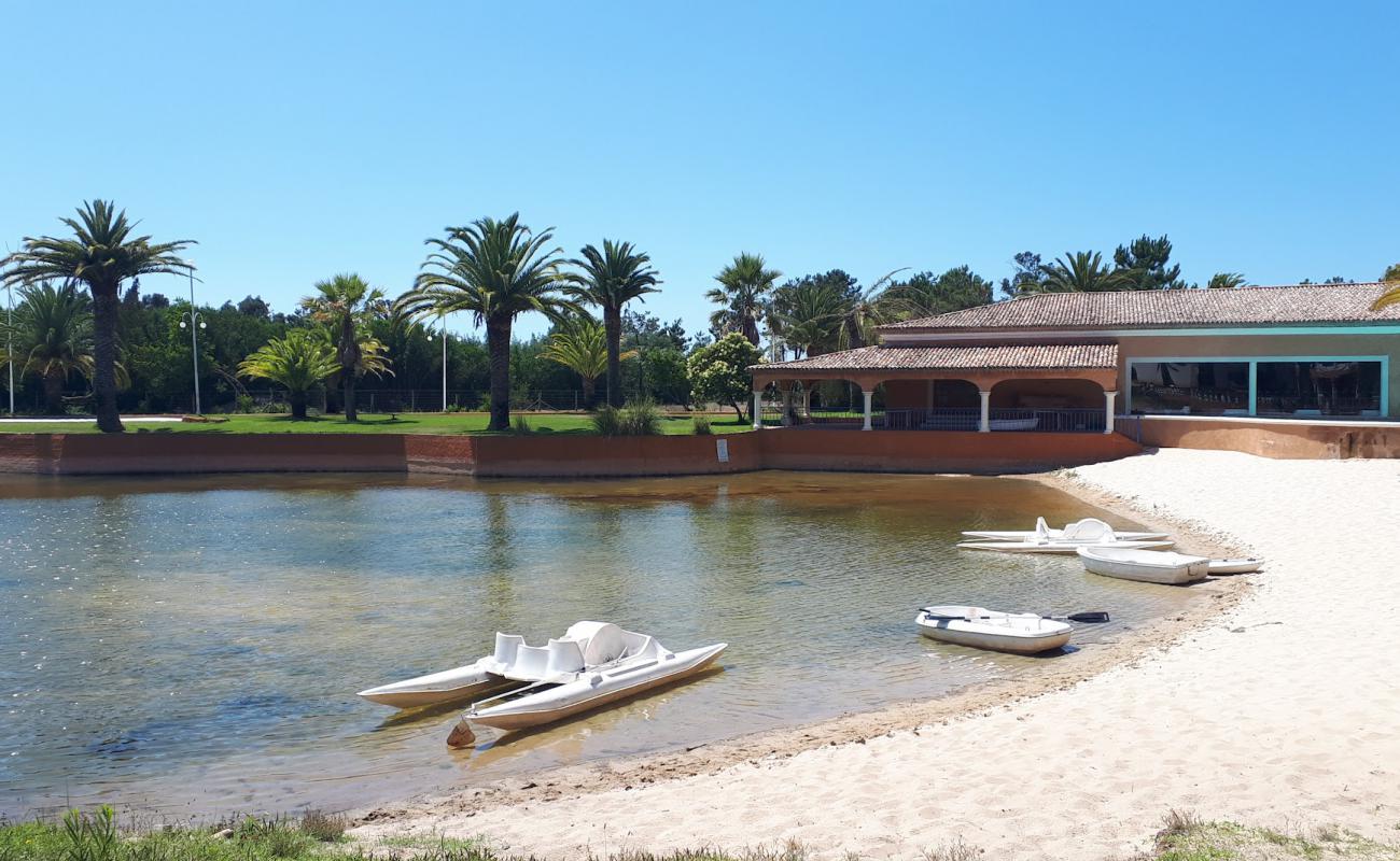 Foto de Plaia Herdade Lago Real con arena brillante superficie