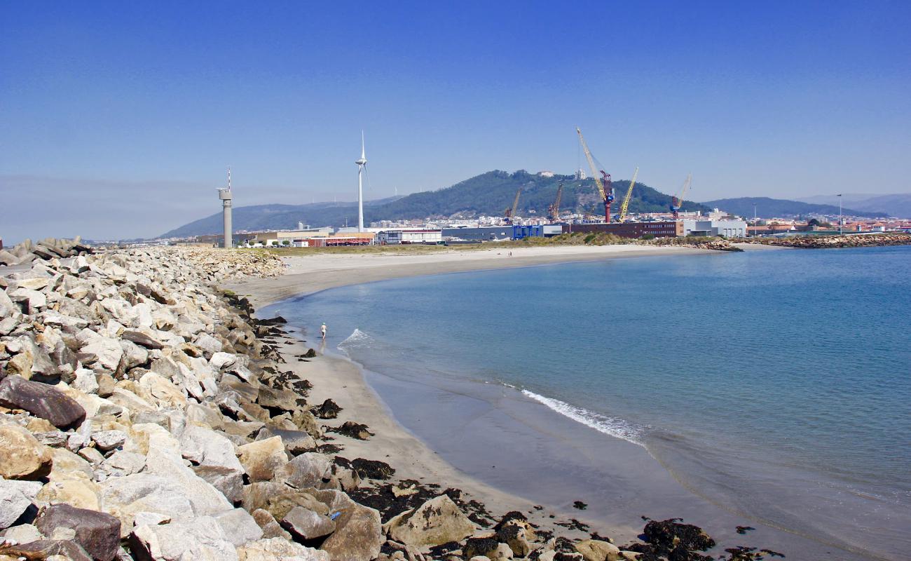 Foto de Praia do Coral con arena brillante superficie