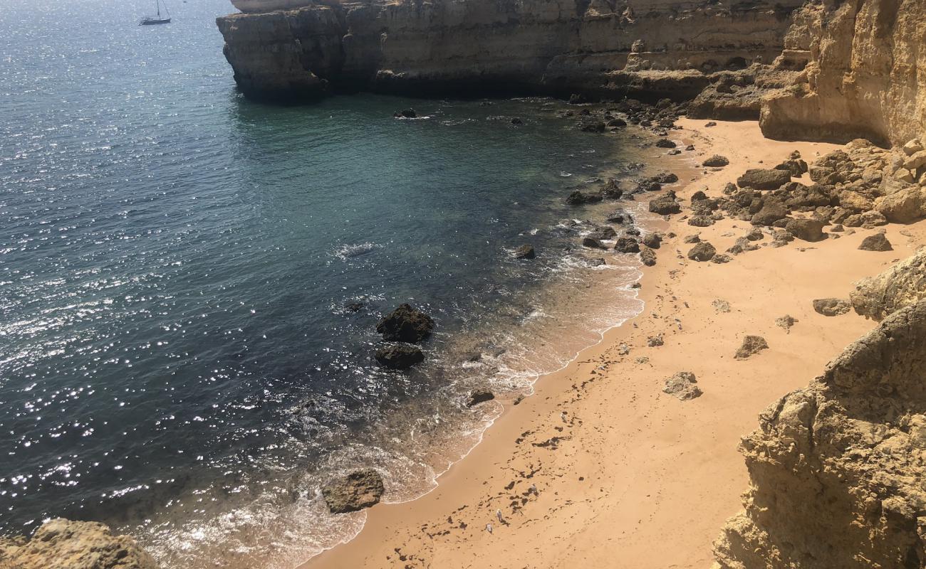 Foto de Praia da Ponta Pequena con arena brillante superficie