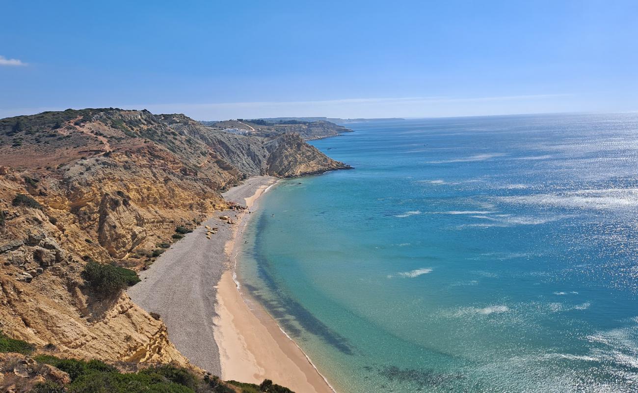 Foto de Praia dos Rebolos con guijarro gris superficie