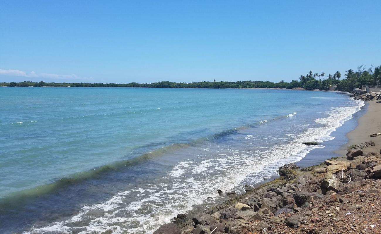 Foto de Playa Jauca con arena gris superficie