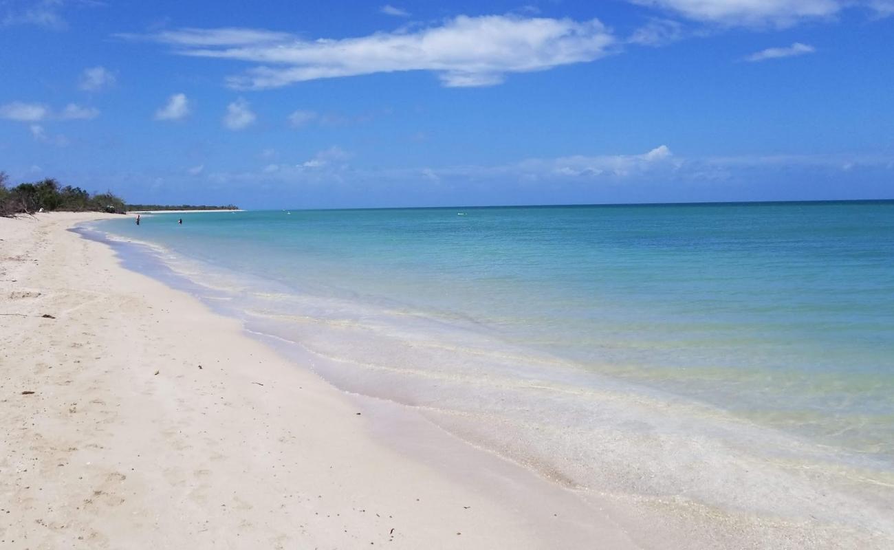 Foto de Playa El Combate con arena brillante superficie