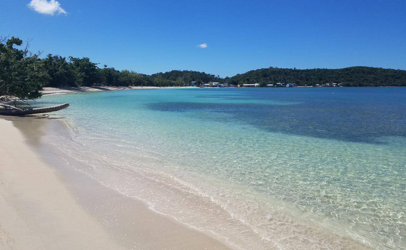 Foto de Playa Buyé II con brillante arena fina superficie