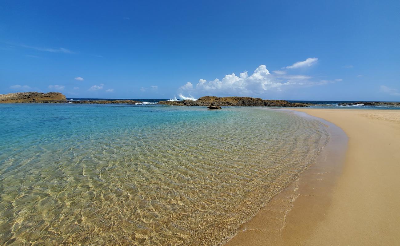 Foto de Pozo Teodoro con arena brillante superficie