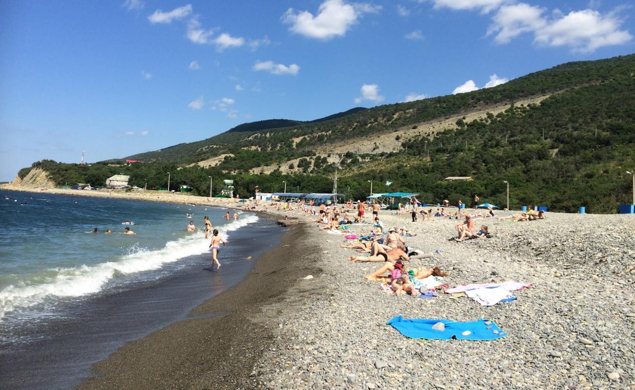 Foto de Beach Romantic con arena gris y guijarros superficie