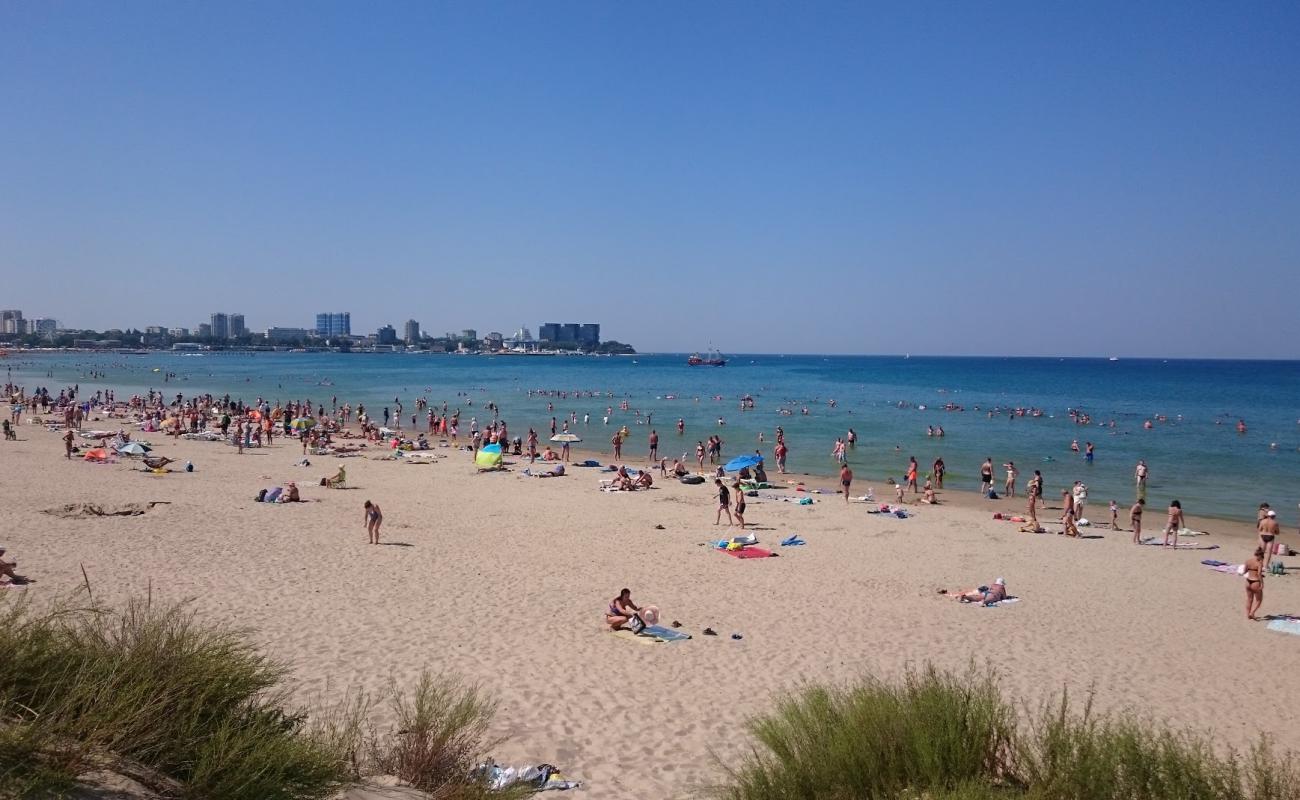 Foto de Playa Sanmarin con brillante arena fina superficie