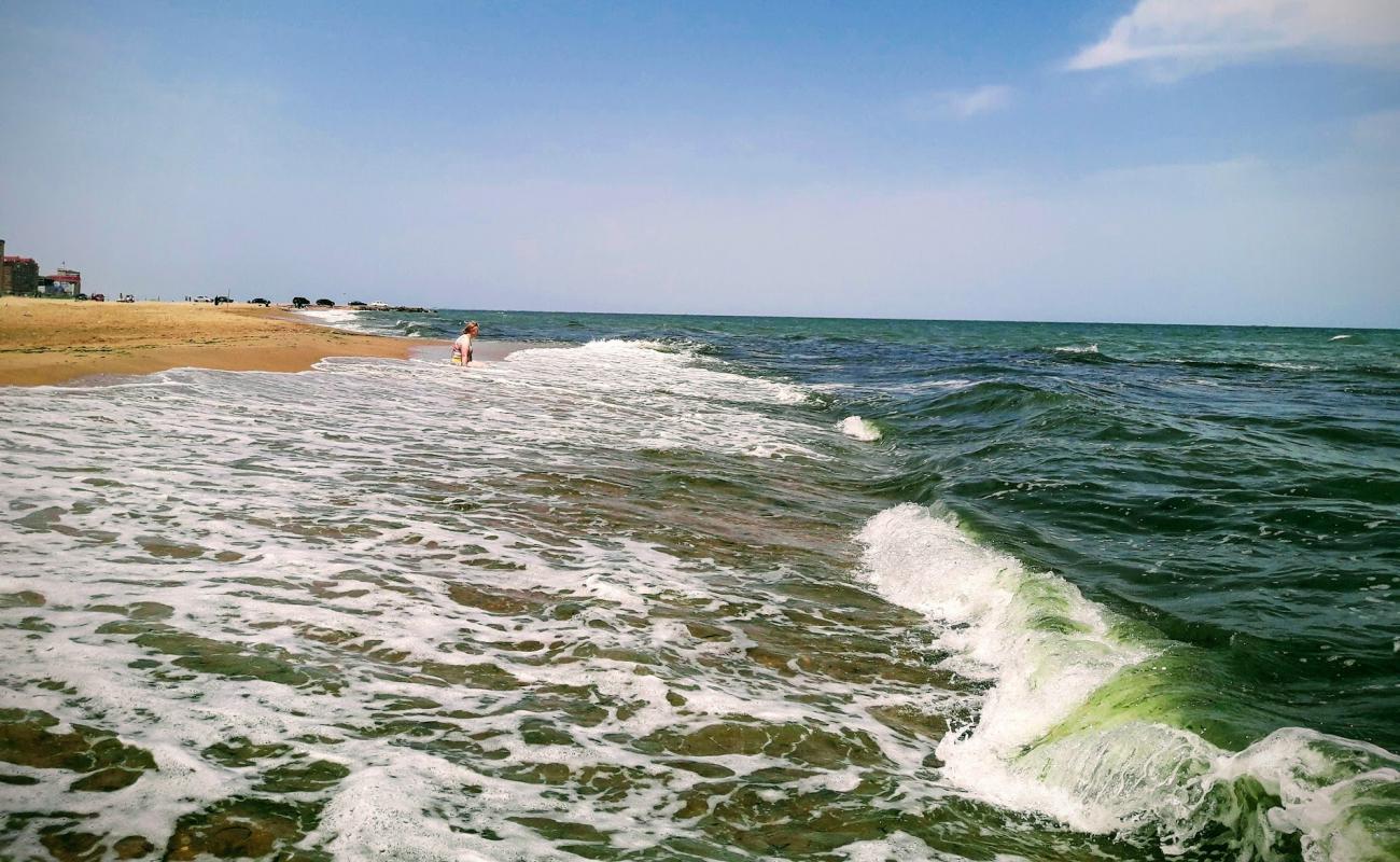 Foto de Oazis Beach con guijarro fino claro superficie