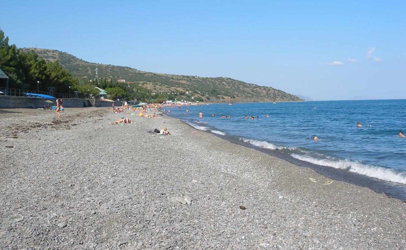 Foto de Kanaka beach con guijarro gris superficie