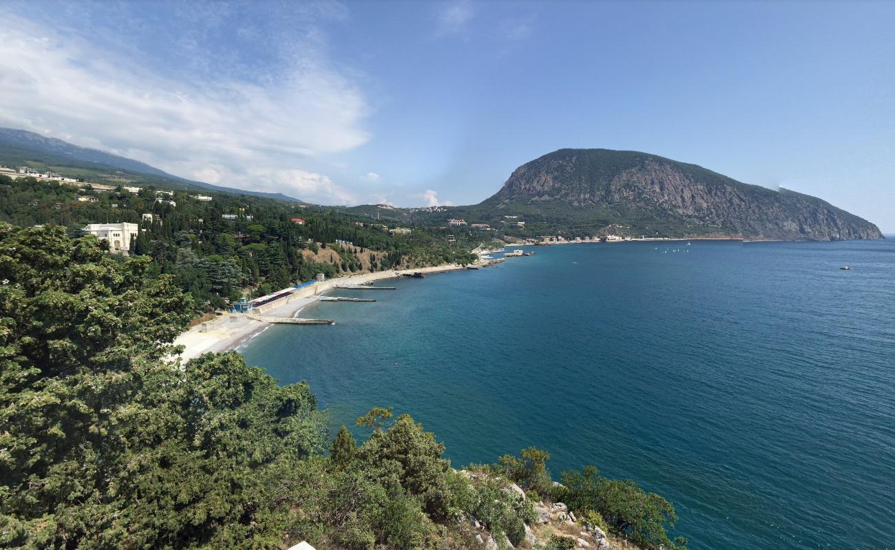 Foto de Gurzuf beach con calas medianas