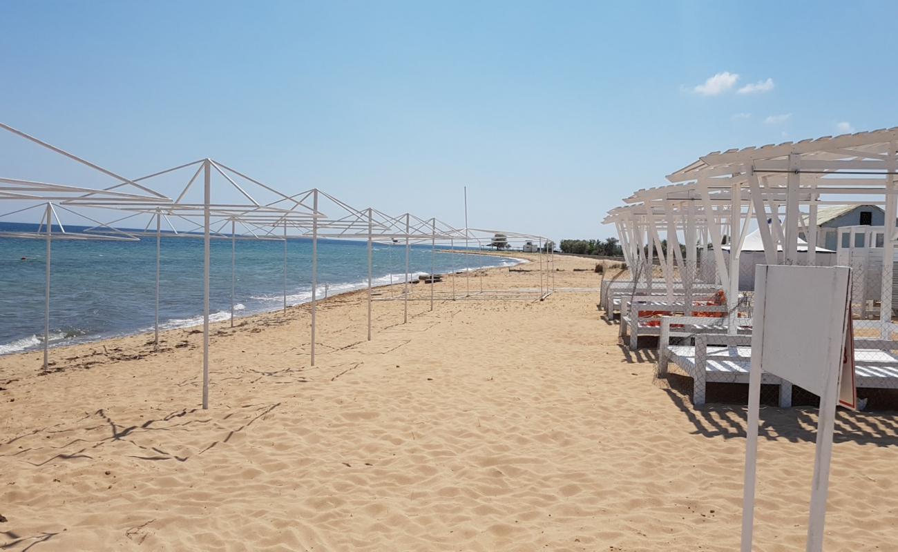 Foto de Zaozernoe beach con arena brillante superficie