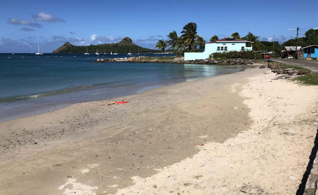 Foto de Gros Islet beach con arena brillante superficie