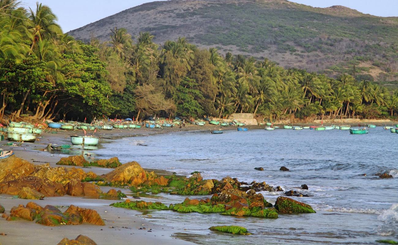 Foto de Lang Chai Hon Rom Beach con arena brillante superficie