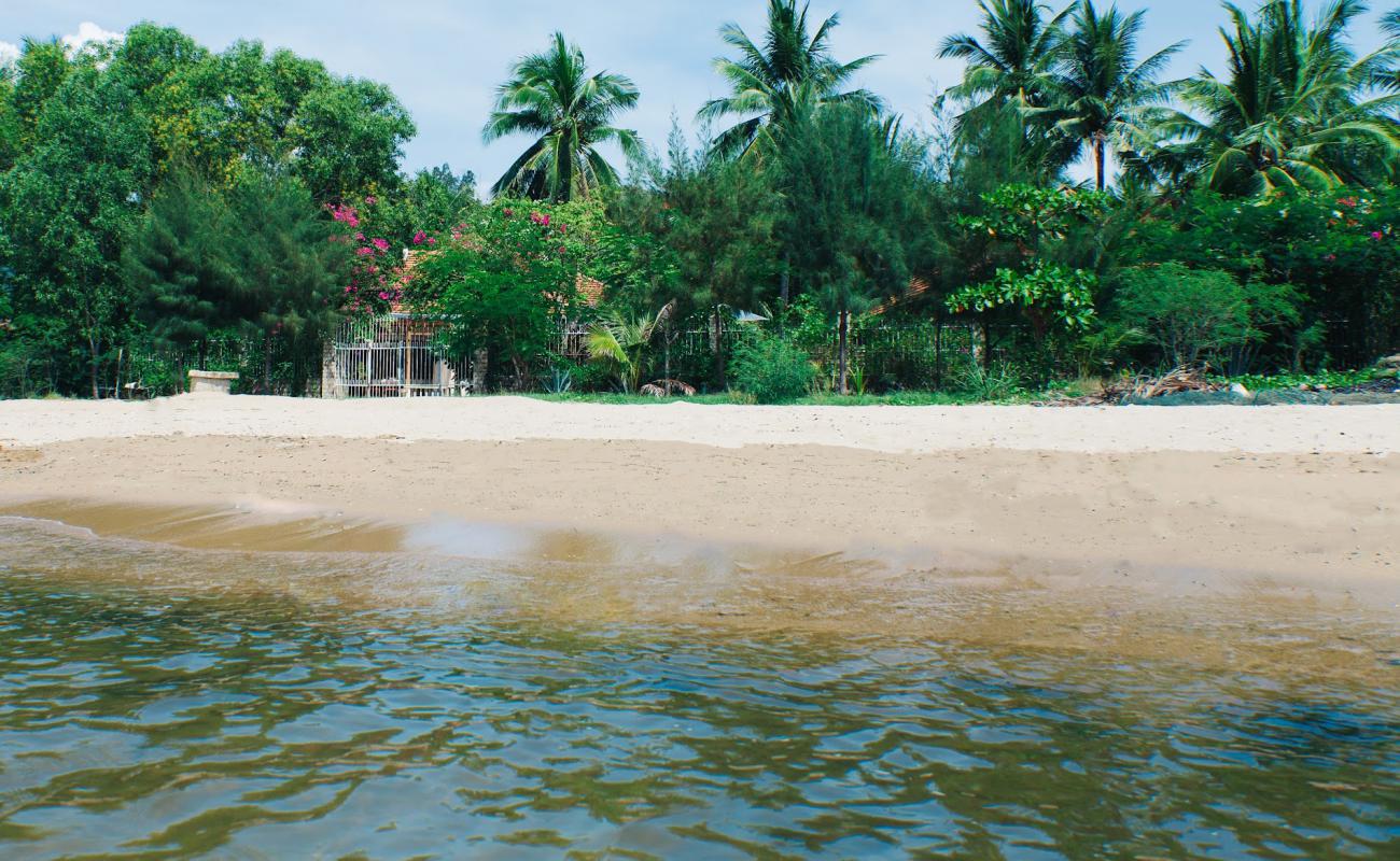 Foto de Vinh Luong Beach con arena brillante superficie