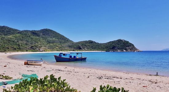 Bai Dam Beach