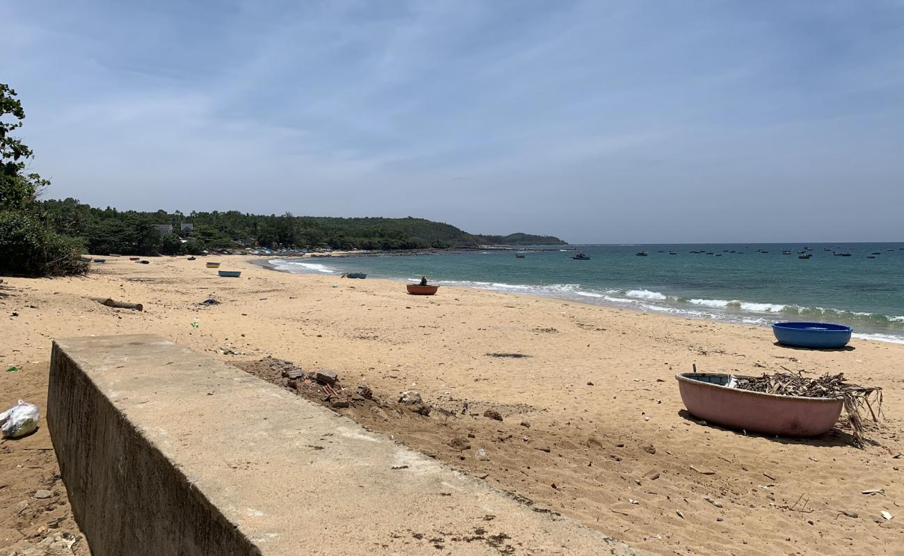 Foto de An Cuong Beach con arena brillante superficie