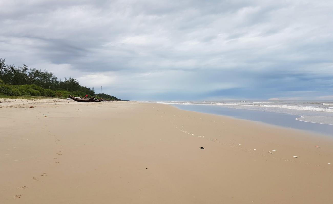 Foto de Tan An Beach con arena brillante superficie