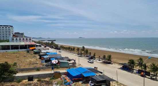 Hoang Thanh Beach