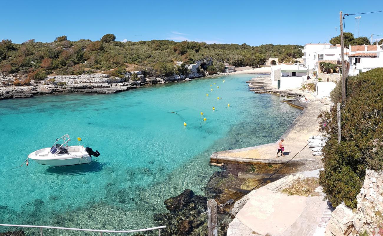 Foto de Cala Alcaufar con brillante arena fina superficie