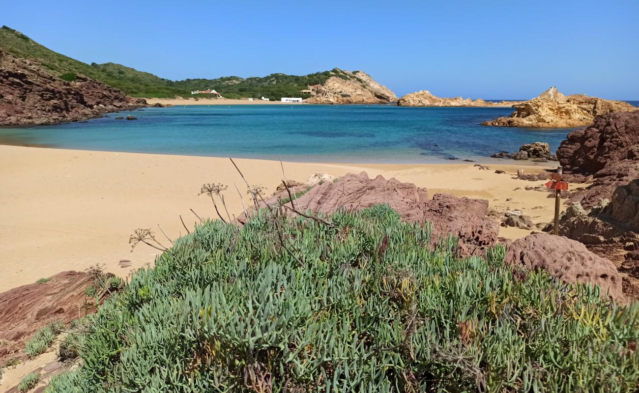 Foto de Cala Pregonda II con arena oscura superficie