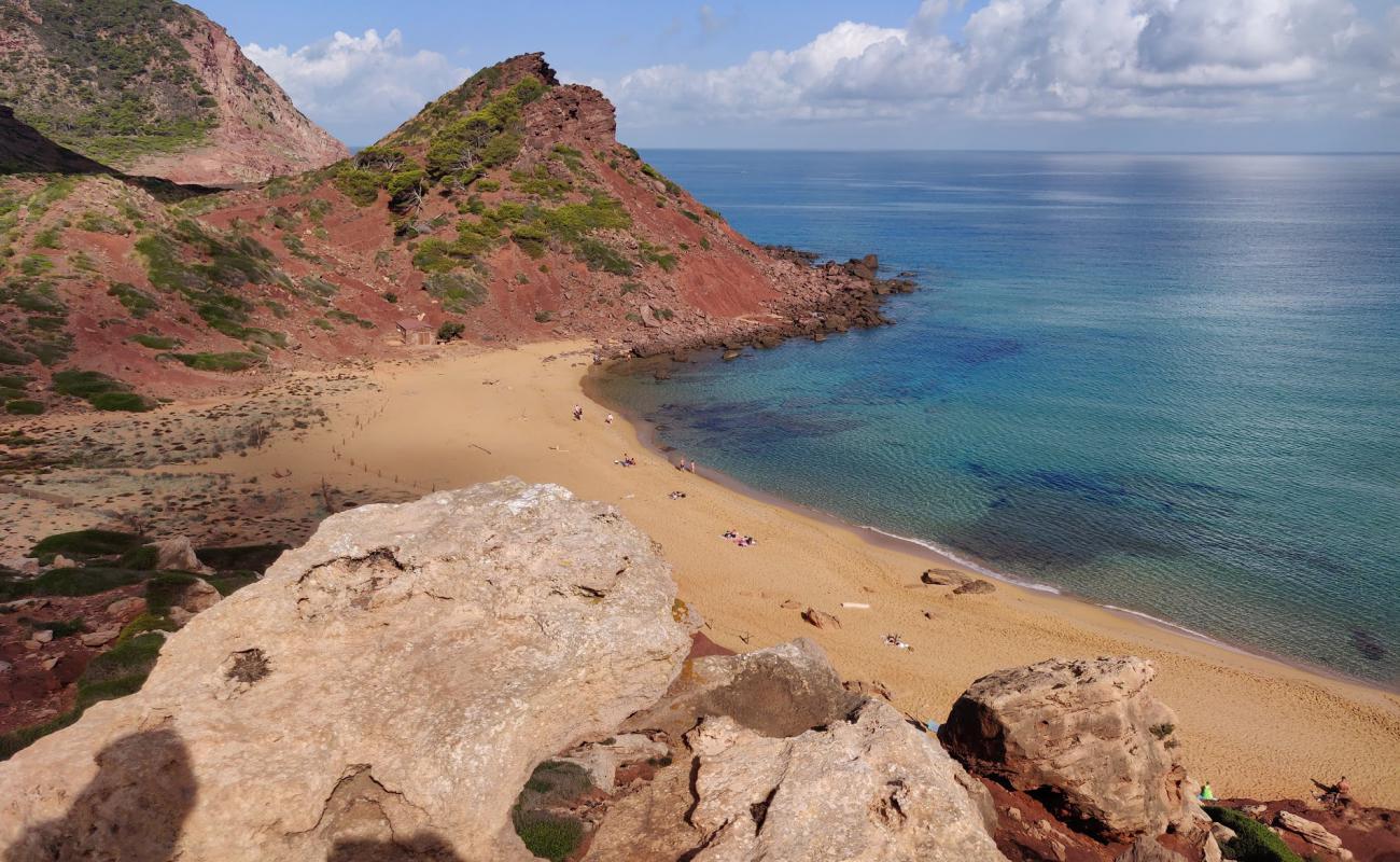 Foto de Cala del Pilar con arena oscura superficie