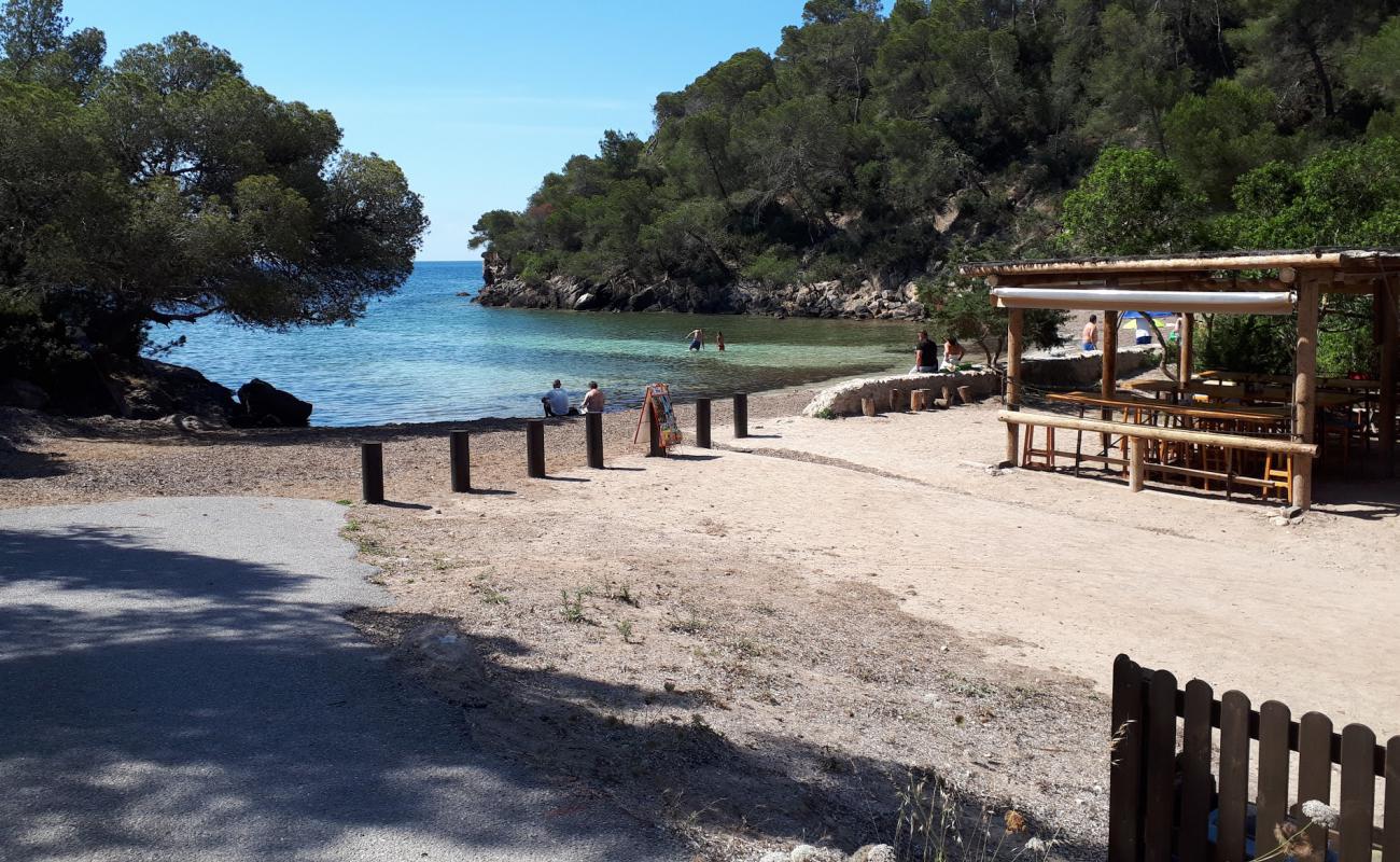 Foto de Cala Mastella con brillante arena fina superficie