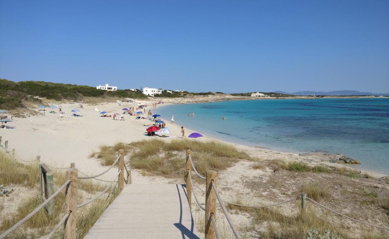 Foto de Playa de Ses Canyes con arena fina blanca superficie