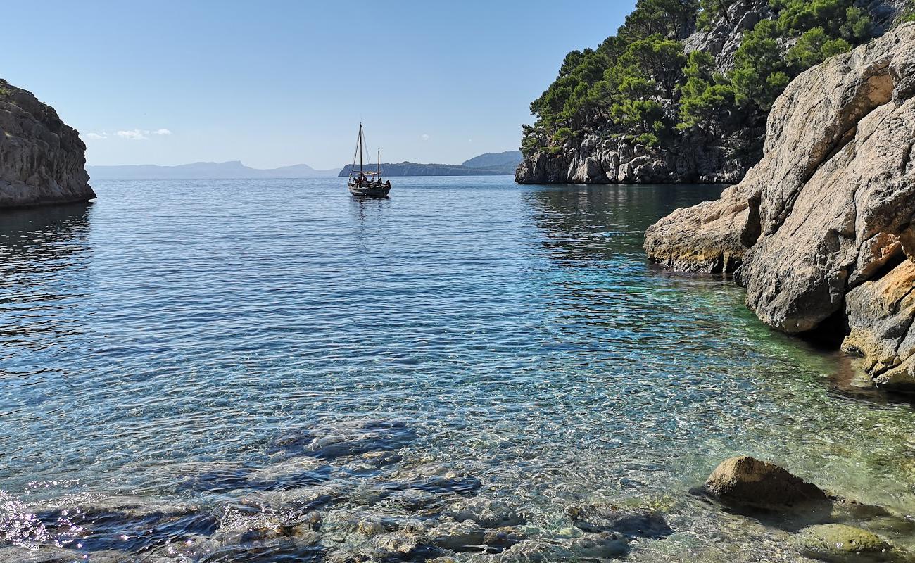 Foto de Cala en Gossalba con piedra superficie