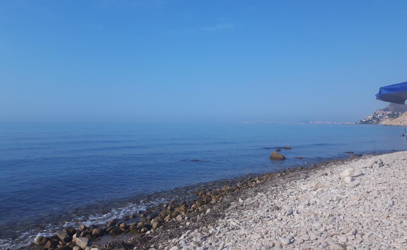 Foto de Playa Carritxal con guijarro gris superficie