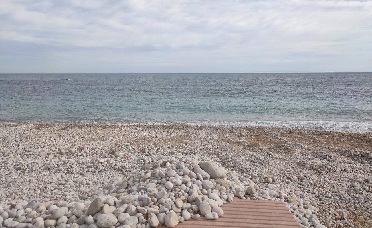 Foto de Platja del Cap Negret con arena fina y guijarros superficie