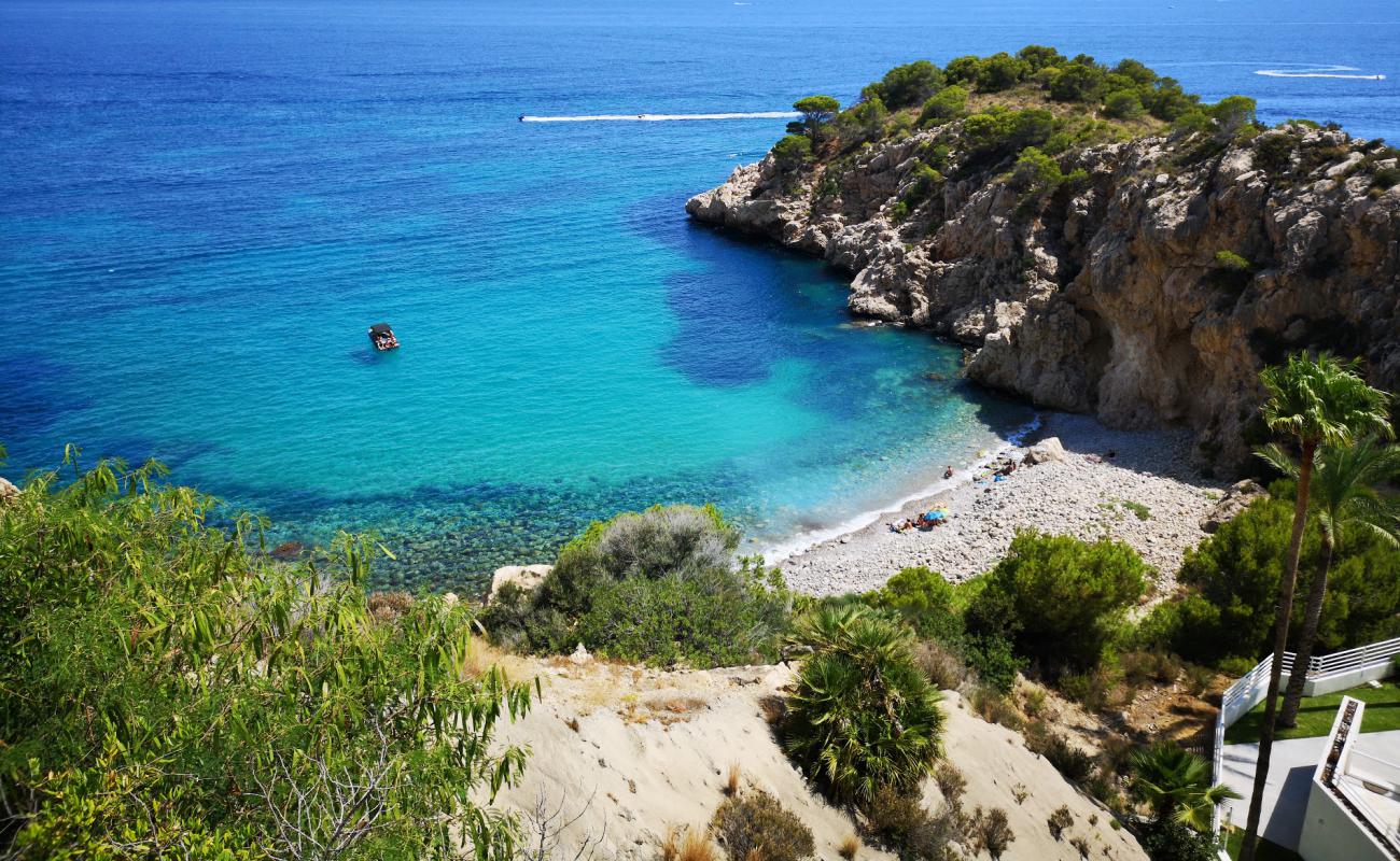 Foto de Cala Mascarat con guijarro ligero superficie