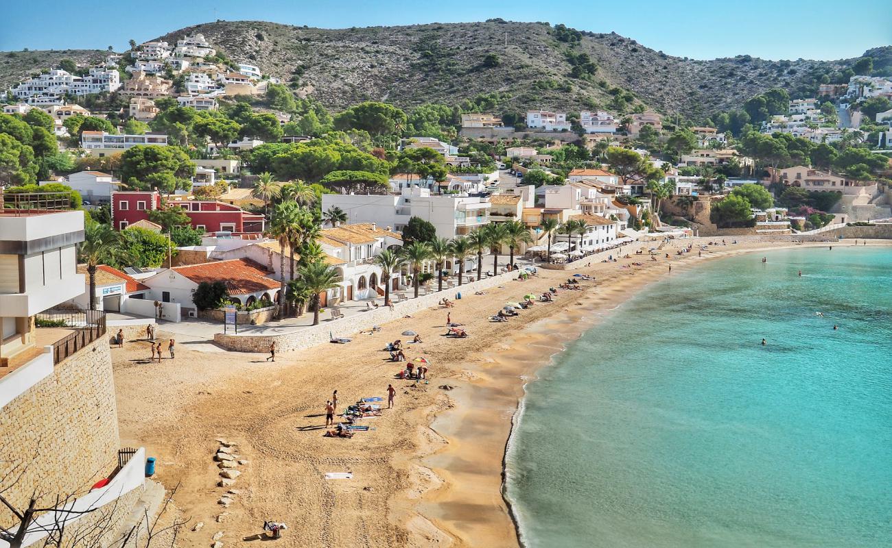 Foto de Playa del Portet con arena brillante superficie