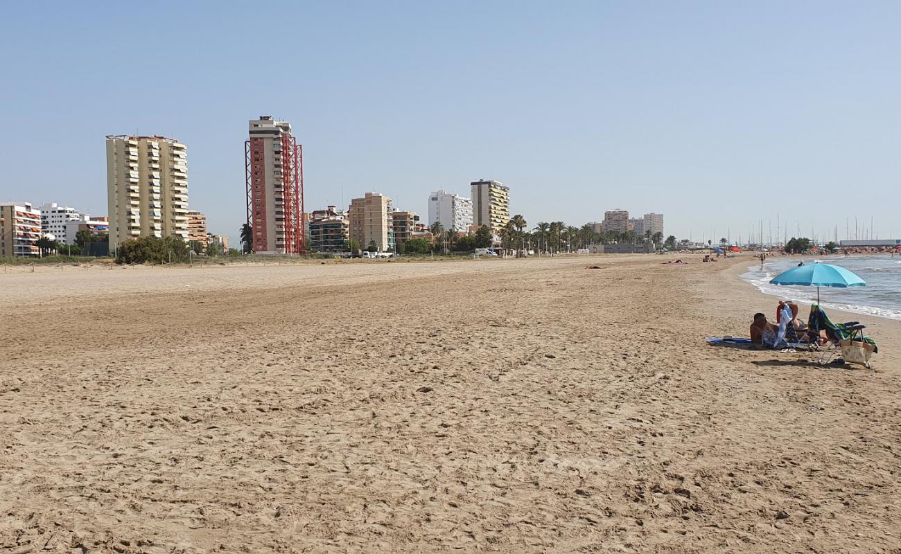 Foto de Platja de Massamagrell con arena oscura superficie