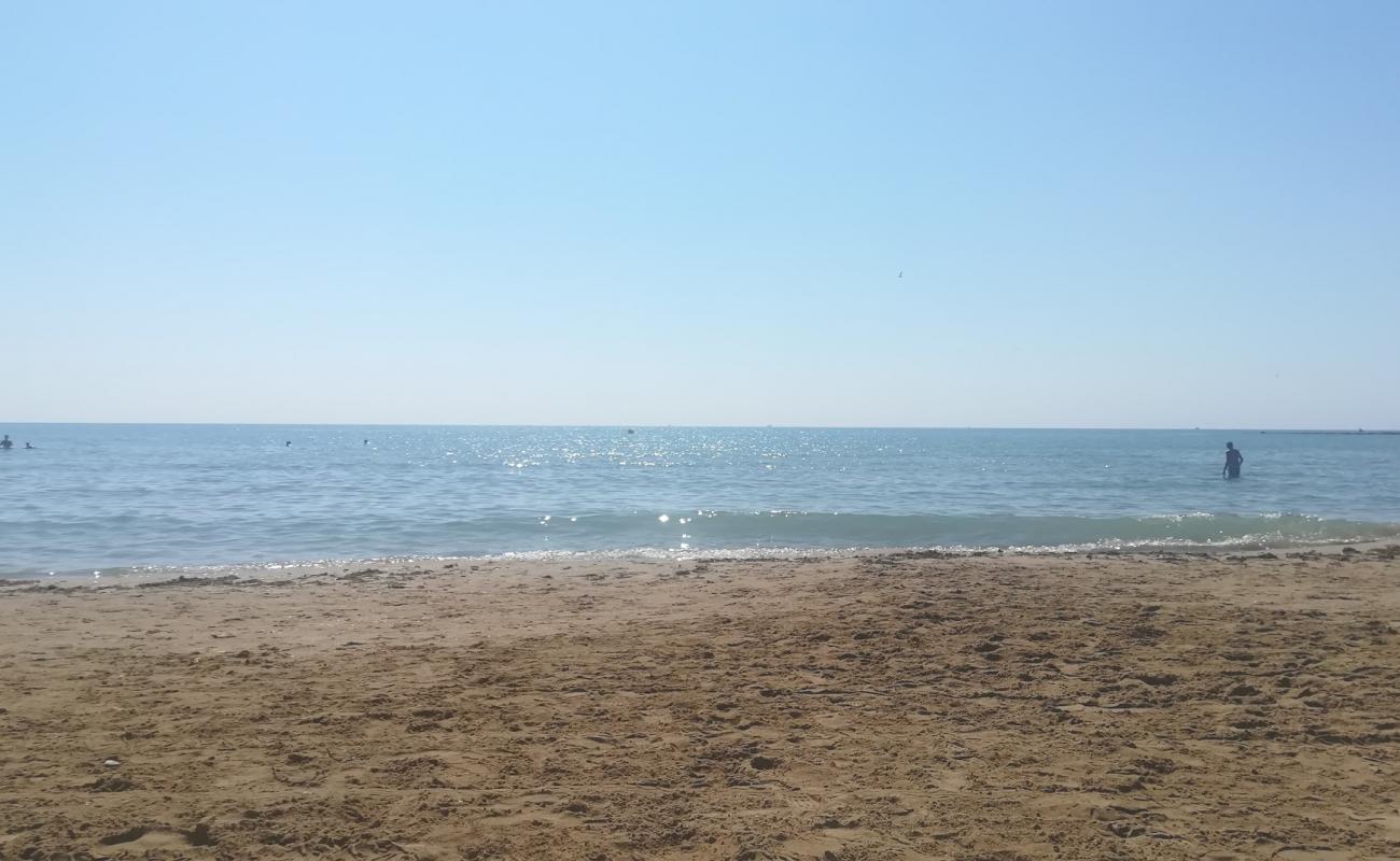 Foto de Malvarosa beach con arena oscura superficie