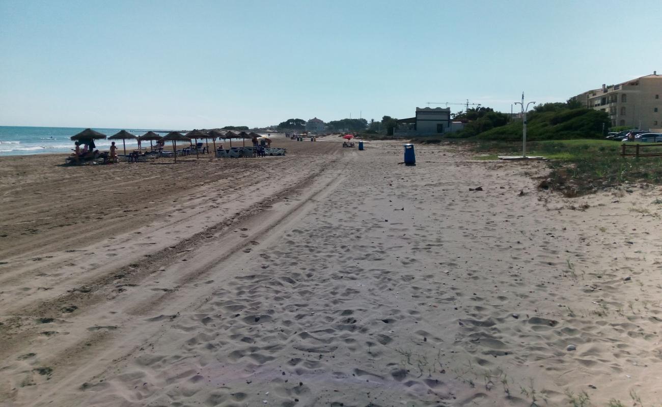 Foto de Playa del Cargador con arena oscura superficie