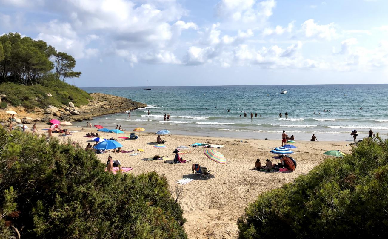 Foto de Cala de la Roca Plana con arena brillante superficie