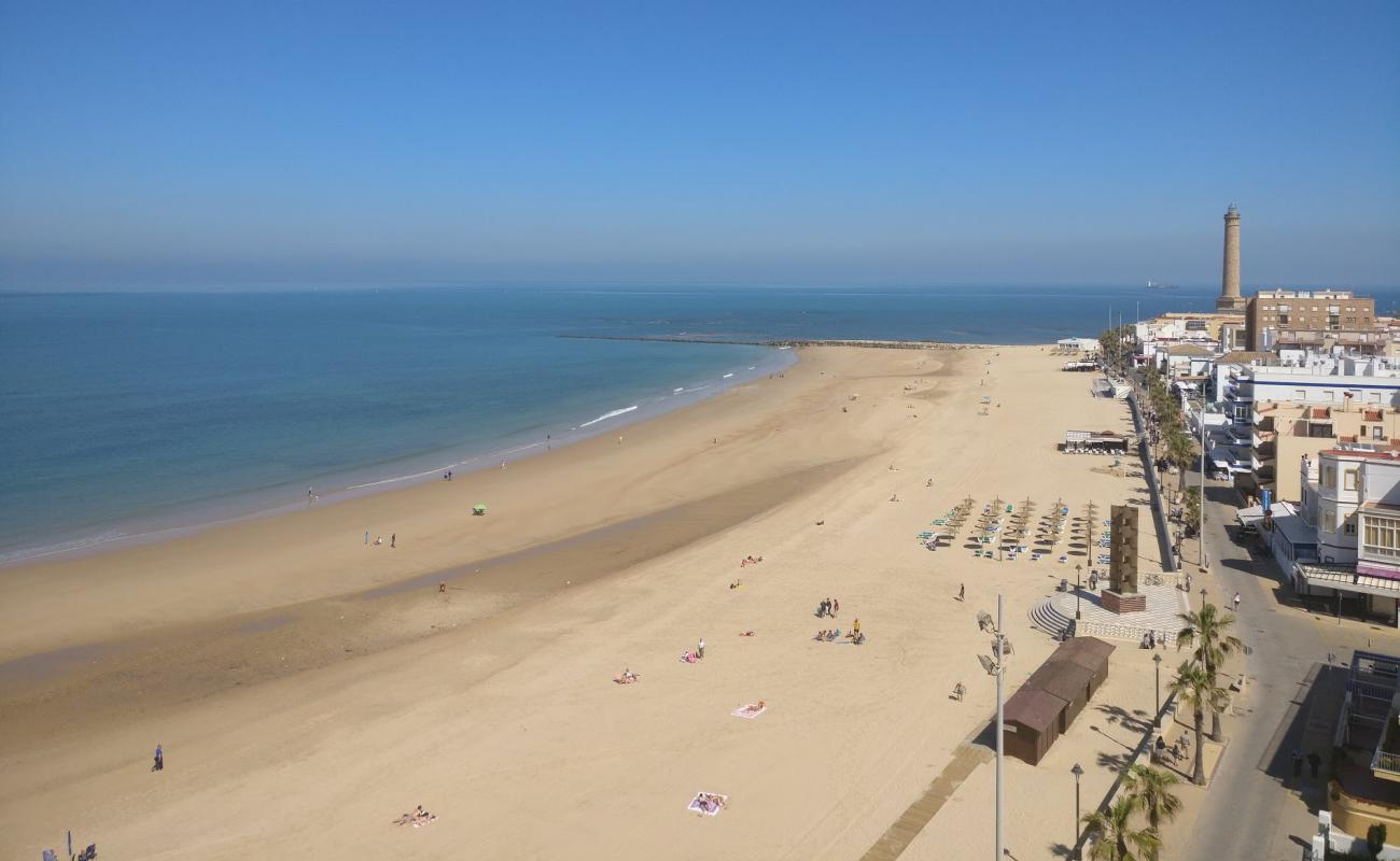 Foto de Playa de Regla con arena brillante superficie