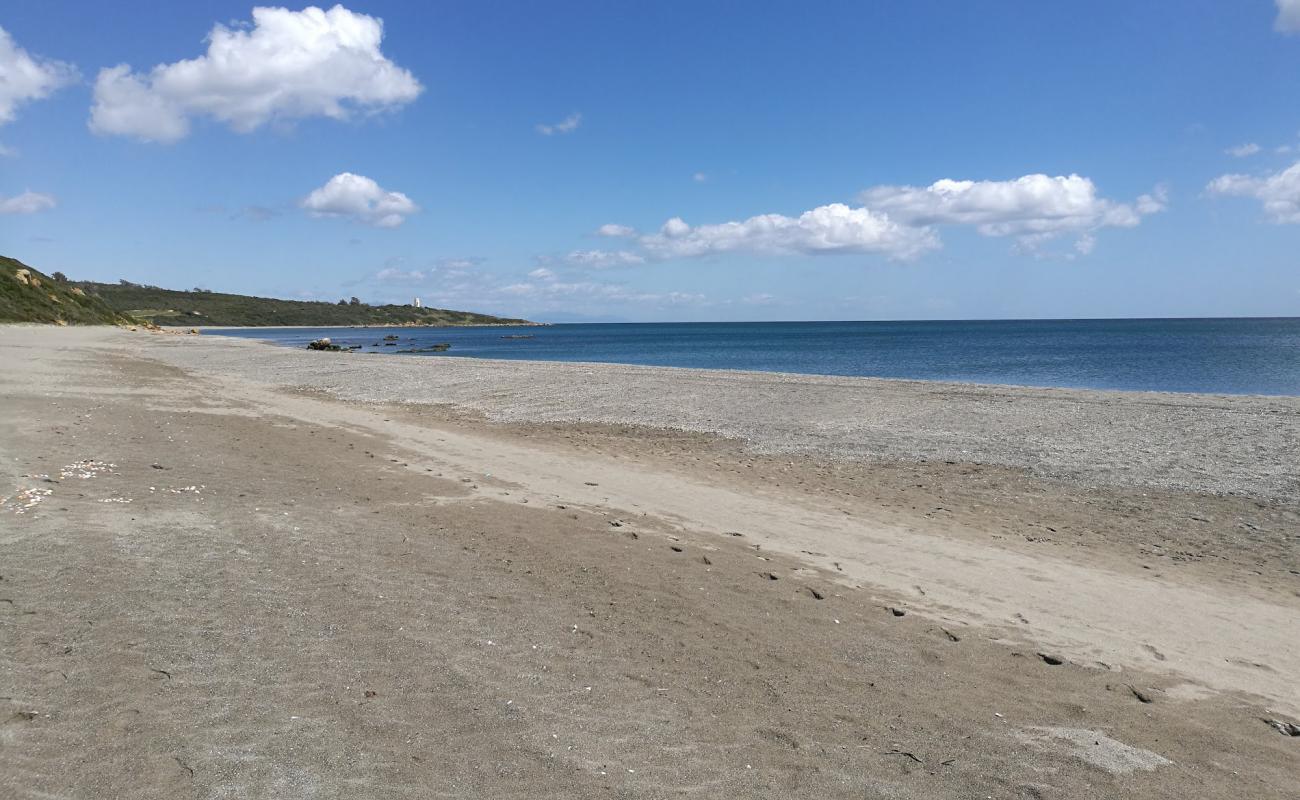 Foto de Playa de la Alcaidesa con arena gris superficie