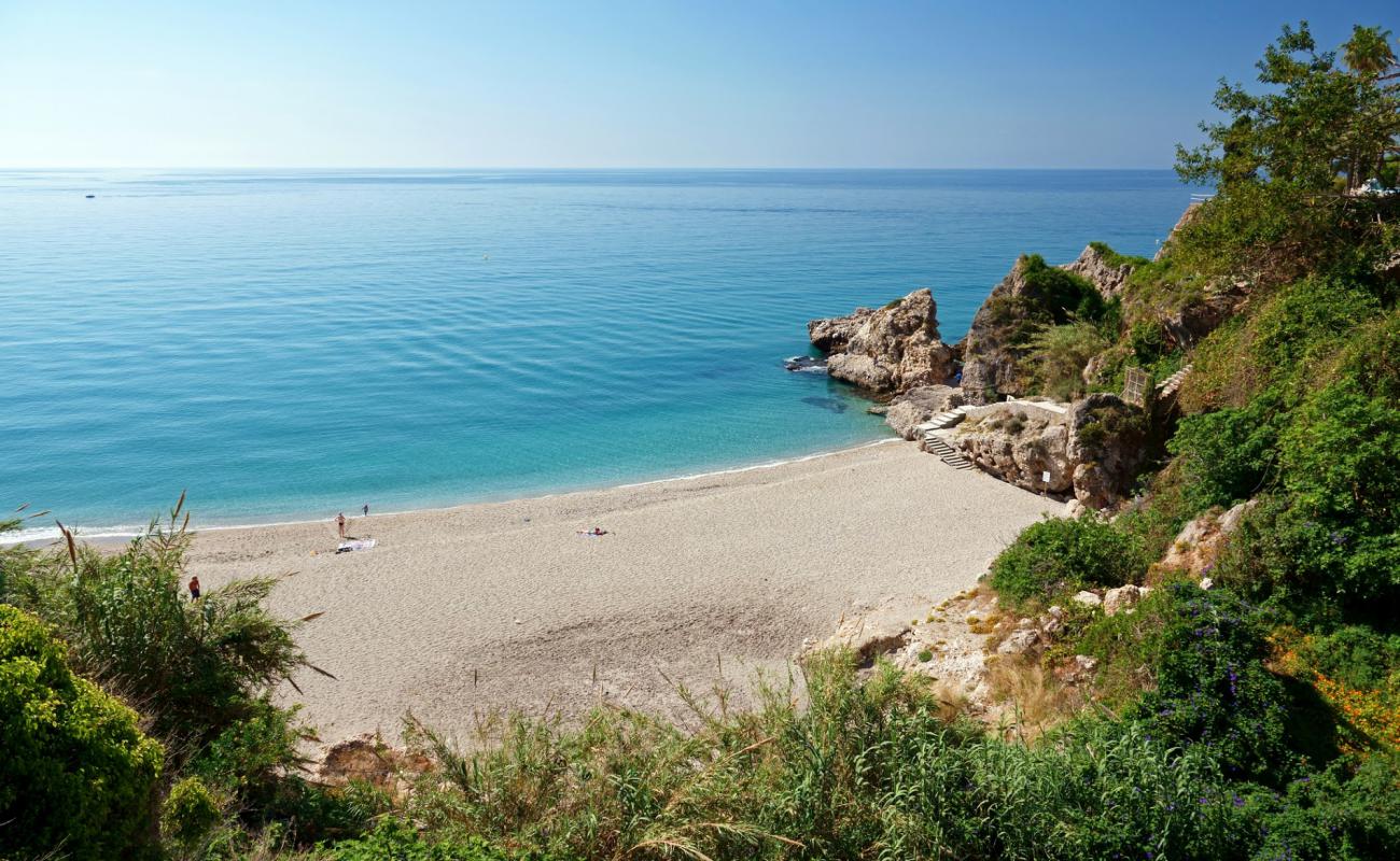 Foto de Playa de Burriana con arena gris superficie