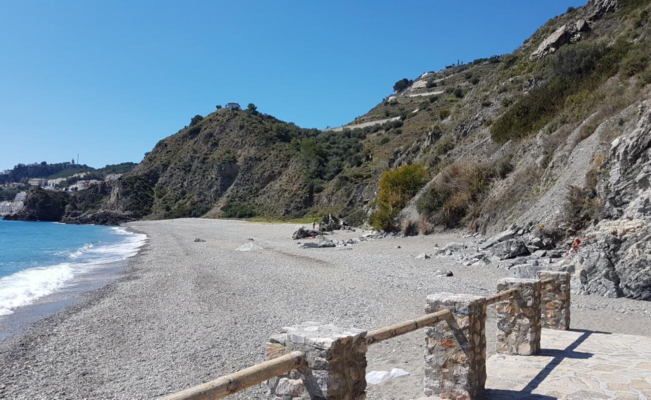 Foto de Playa el Muerto con guijarro fino gris superficie