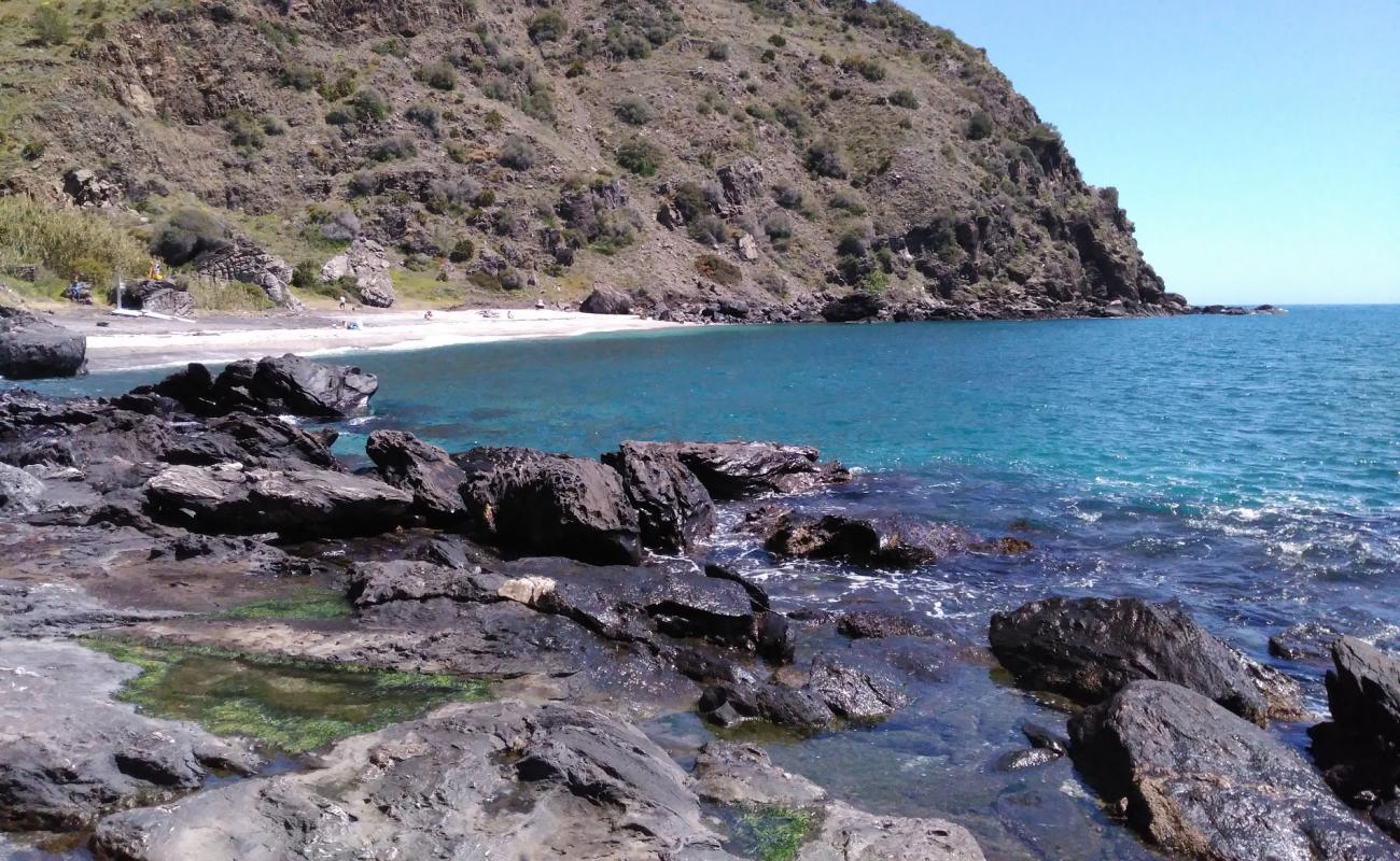 Foto de Playa de Curumbico con guijarro fino gris superficie