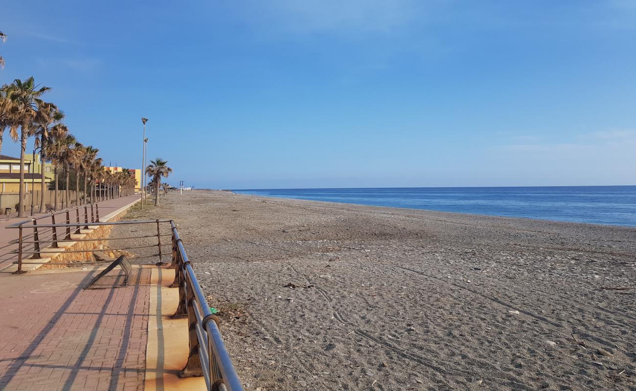 Foto de Playa de la Sirena Loca con guijarro fino gris superficie