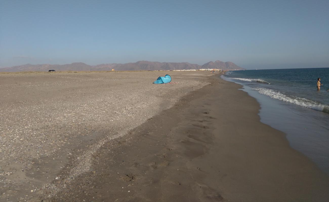 Foto de Las Amoladeras con arena gris y guijarros superficie