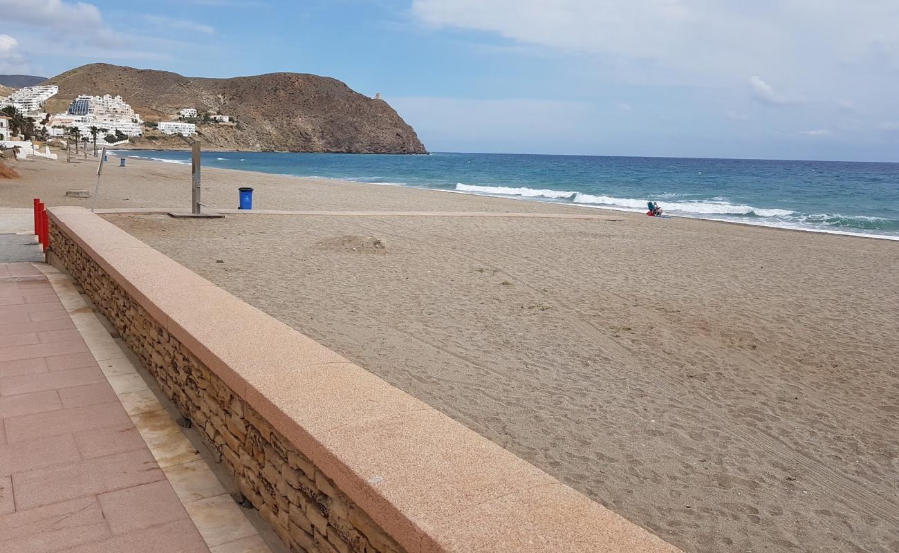 Foto de Playa de Carboneras con arena brillante superficie